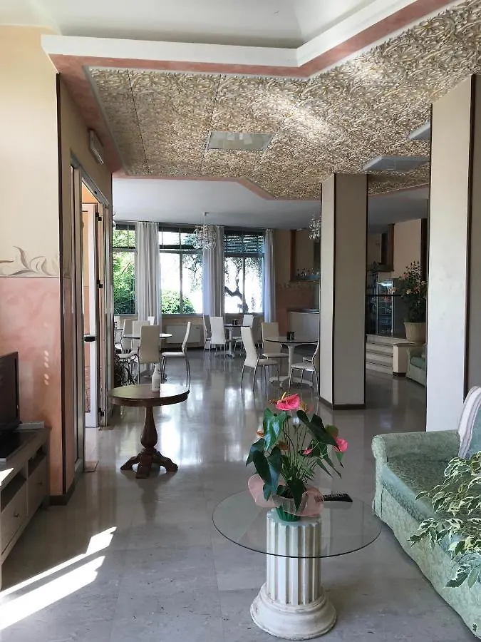 Albergo Villa Angela Toscolano Maderno Hotel